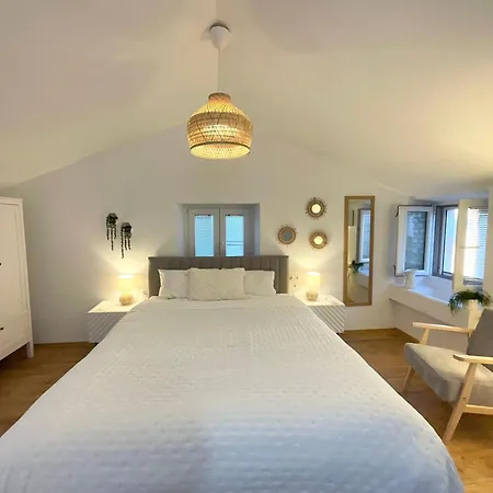 Semesterbostad St Peter's Heritage House *